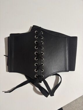 Black Lace-Up Corset - Fashion Accessory